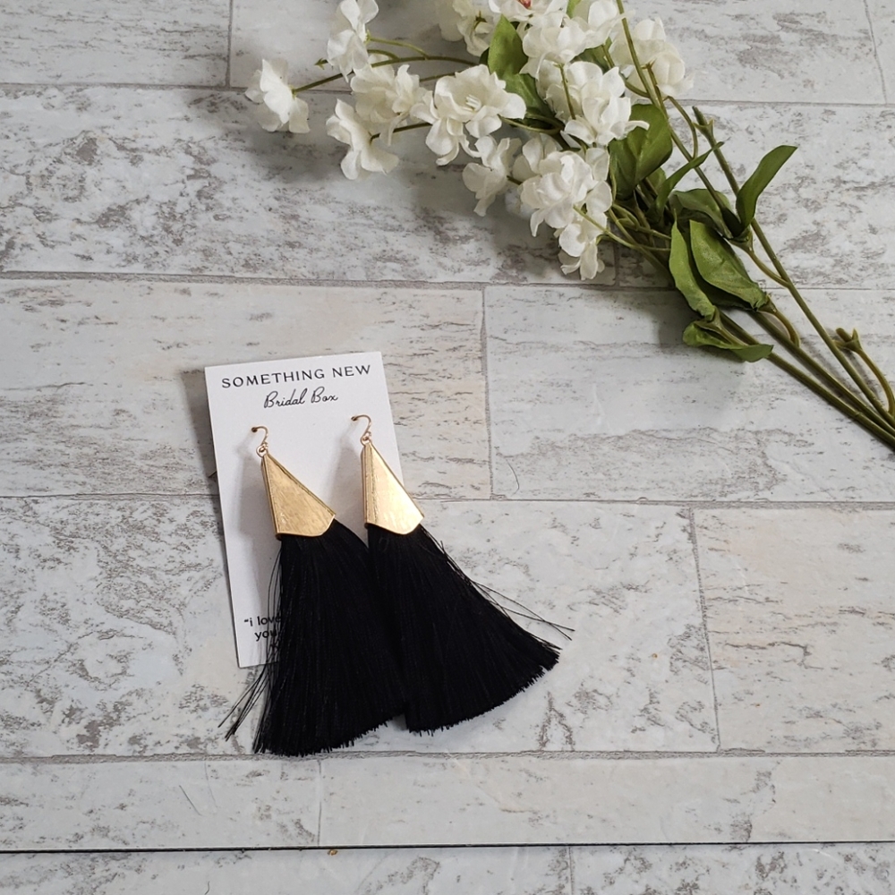 Gold fashion earrings. Black fringe. Nwt